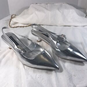 Miraazzurra Women's Slingback Kitten Heel Pointy Toe Adjustable Strap Pump Shoe